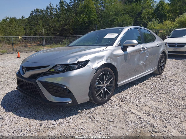Toyota Camry 2.5L I-4 DI, DOHC, VVT, 203HP Front Wheel Drive - автомобили, коли, обяви за нови и употребявани 1