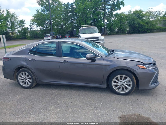 Toyota Camry 2.5L I-4 DI, DOHC, VVT, 203HP Front Wheel Drive - автомобили, коли, обяви за нови и употребявани 12