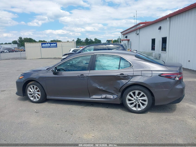 Toyota Camry 2.5L I-4 DI, DOHC, VVT, 203HP Front Wheel Drive - автомобили, коли, обяви за нови и употребявани 13