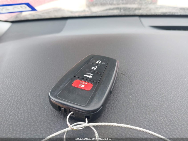 Toyota Camry 2.5L I-4 DI, DOHC, VVT, 206HP Front Wheel Drive - автомобили, коли, обяви за нови и употребявани 10