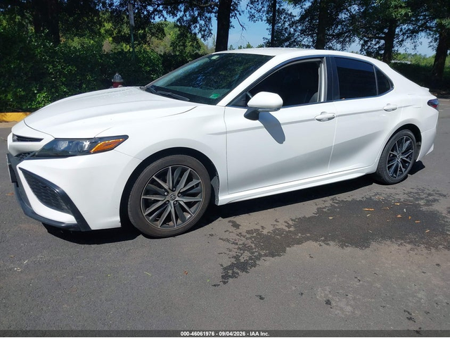 Toyota Camry 2.5L I-4 DI, DOHC, VVT, REGULAR , 203HP Front Wheel Drive - автомобили, коли, обяви за нови и употребявани 1