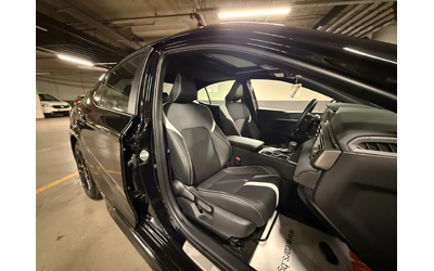 Toyota Camry 2.5 SE HYBRID AWD - автомобили, коли, обяви за нови и употребявани 10