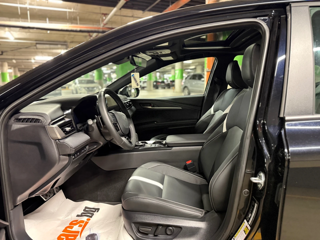 Toyota Camry 2.5 SE HYBRID AWD - автомобили, коли, обяви за нови и употребявани 8