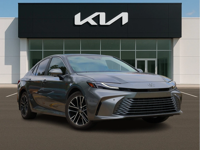 Toyota Camry XLE Hybrid AWD| Leather | Ventilated Seat | Pano R - автомобили, коли, обяви за нови и употребявани 0
