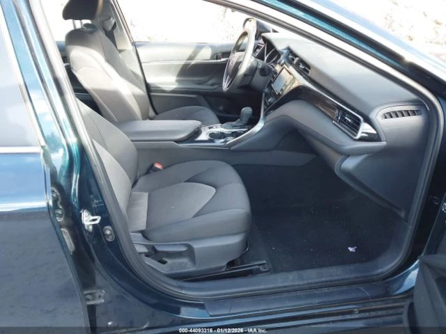 Toyota Camry LE HYBRID - автомобили, коли, обяви за нови и употребявани 9