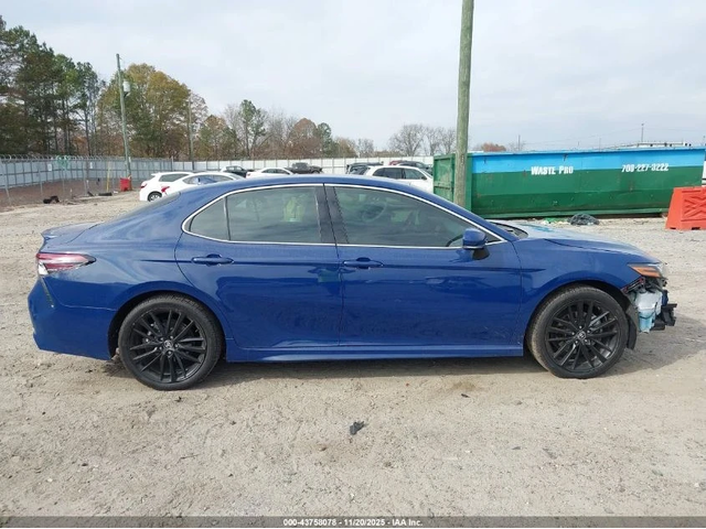 Toyota Camry XSE - автомобили, коли, обяви за нови и употребявани 12