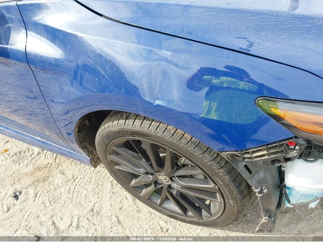 Toyota Camry XSE - автомобили, коли, обяви за нови и употребявани 16