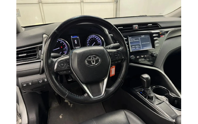 Toyota Camry * 2.5SE* DISTRONIC* LANE ASSIST* CAR PLAY* - автомобили, коли, обяви за нови и употребявани 10