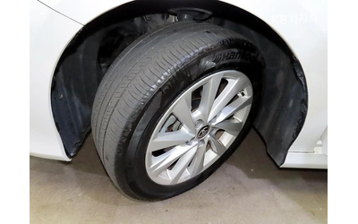 Toyota Camry 2.5 - автомобили, коли, обяви за нови и употребявани 16