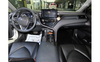 Toyota Camry 2.5 - автомобили, коли, обяви за нови и употребявани 9