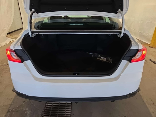 Toyota Camry * SE * CARFAX * DISTRONIC * 2 КЛЮЧА * ПОДГРЕВИ - автомобили, коли, обяви за нови и употребявани 13