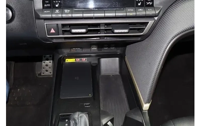 Toyota Camry SE Hybrid * CARFAX * АВТО КРЕДИТ * - автомобили, коли, обяви за нови и употребявани 12
