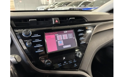 Toyota Camry SE - автомобили, коли, обяви за нови и употребявани 12