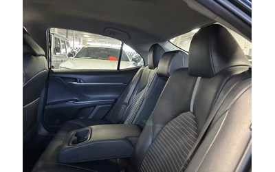 Toyota Camry SE - автомобили, коли, обяви за нови и употребявани 6