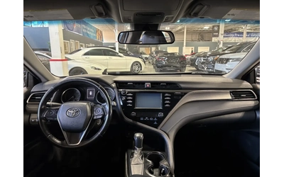 Toyota Camry SE - автомобили, коли, обяви за нови и употребявани 7