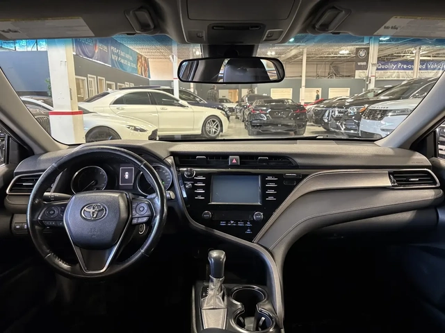 Toyota Camry SE - автомобили, коли, обяви за нови и употребявани 7