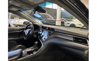 Toyota Camry SE - автомобили, коли, обяви за нови и употребявани 8