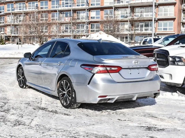 Toyota Camry Hybrid SE| Подгрев| Камера| CruiseControl - автомобили, коли, обяви за нови и употребявани 10