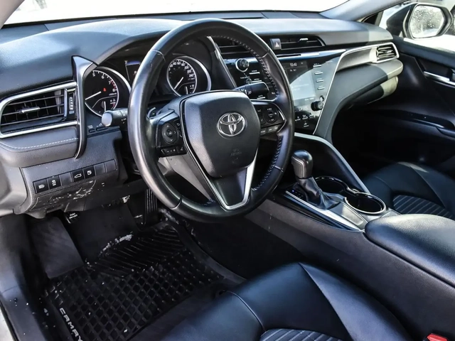 Toyota Camry Hybrid SE| Подгрев| Камера| CruiseControl - автомобили, коли, обяви за нови и употребявани 2
