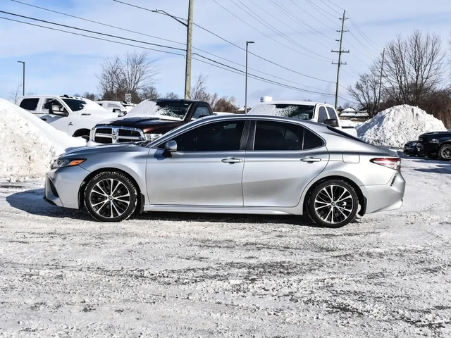 Toyota Camry Hybrid SE| Подгрев| Камера| CruiseControl - автомобили, коли, обяви за нови и употребявани 9