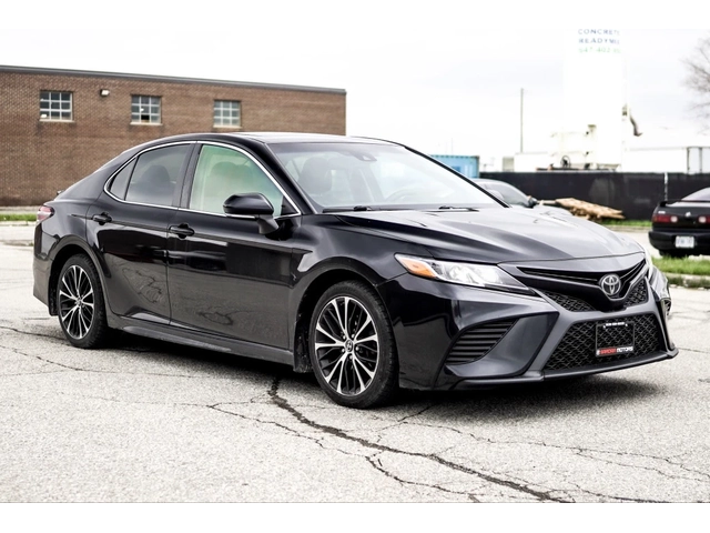 Toyota Camry SE | Sunroof | Heated Seats - автомобили, коли, обяви за нови и употребявани 0