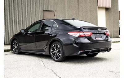 Toyota Camry SE | Sunroof | Heated Seats - автомобили, коли, обяви за нови и употребявани 9