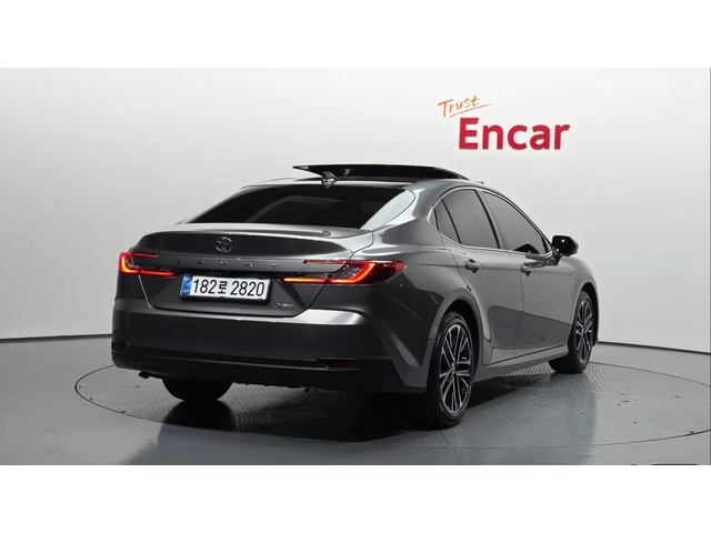 Toyota Camry Hybrid |  XLE PREMIUM | ОБДУХ| 360 CAM | HEAD UP - автомобили, коли, обяви за нови и употребявани 1