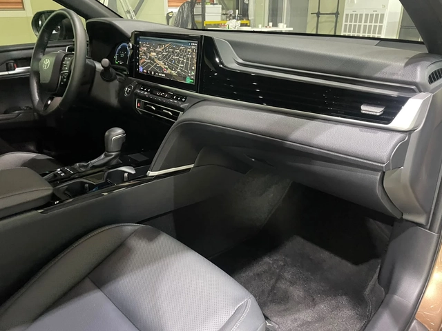 Toyota Camry 2.5 XLE ! Hybrid ! - автомобили, коли, обяви за нови и употребявани 10