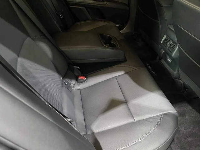 Toyota Camry 2.5 XLE ! Hybrid ! - автомобили, коли, обяви за нови и употребявани 12