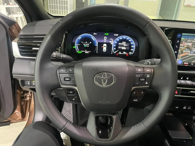 Toyota Camry 2.5 XLE ! Hybrid ! - автомобили, коли, обяви за нови и употребявани 14