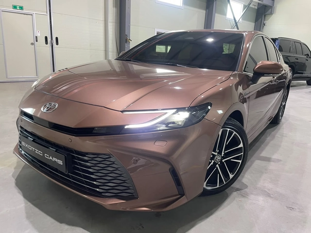 Toyota Camry 2.5 XLE ! Hybrid ! - автомобили, коли, обяви за нови и употребявани 2