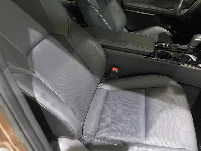 Toyota Camry 2.5 XLE ! Hybrid ! - автомобили, коли, обяви за нови и употребявани 9