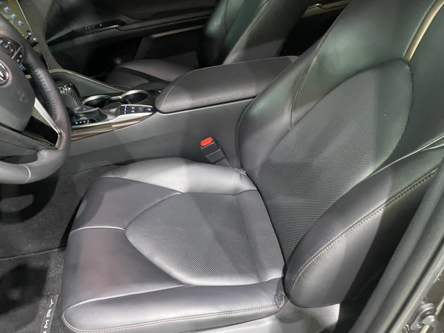Toyota Camry 2.5 XLE ! Hybrid ! - автомобили, коли, обяви за нови и употребявани 6