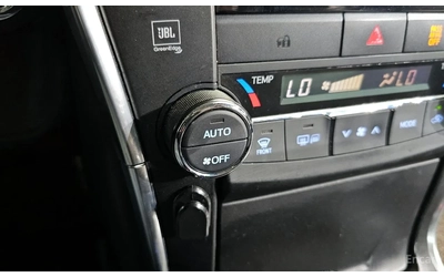 Toyota Camry 2.5 Hybrid XLE| Automatic| Кожа| JBL Premium - автомобили, коли, обяви за нови и употребявани 9