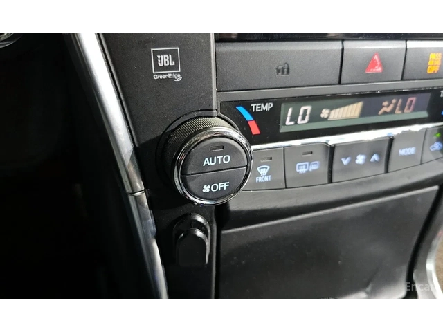 Toyota Camry 2.5 Hybrid XLE| Automatic| Кожа| JBL Premium - автомобили, коли, обяви за нови и употребявани 9