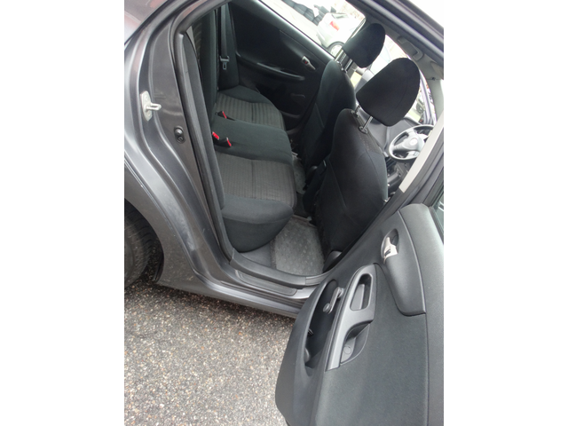 Toyota Corolla 1,4 D4D - автомобили, коли, обяви за нови и употребявани 11