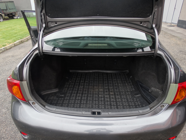 Toyota Corolla 1,4 D4D - автомобили, коли, обяви за нови и употребявани 12