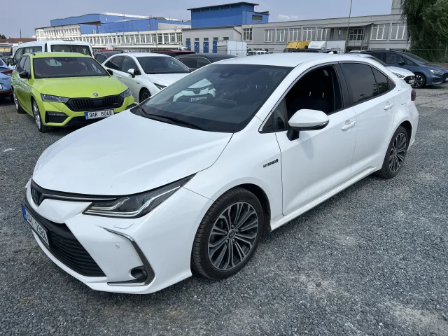 Toyota Corolla 1.5 (103 кс) 4WD CVT - автомобили, коли, обяви за нови и употребявани 0