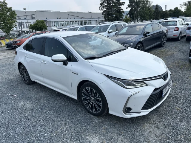 Toyota Corolla 1.5 (103 кс) 4WD CVT - автомобили, коли, обяви за нови и употребявани 2