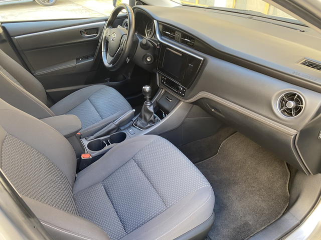 Toyota Corolla 1.6i Valvematic /Active /TREND+ - автомобили, коли, обяви за нови и употребявани 23