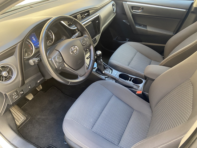 Toyota Corolla 1.6i Valvematic /Active /TREND+ - автомобили, коли, обяви за нови и употребявани 9