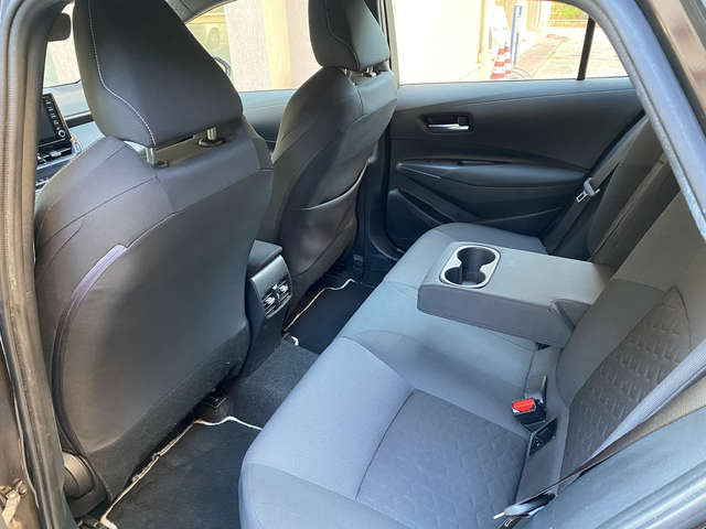 Toyota Corolla 1.8 HYBRID/ Българска в Гранция! - автомобили, коли, обяви за нови и употребявани 11