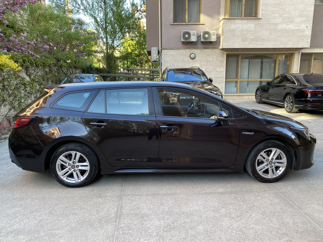 Toyota Corolla 1.8 HYBRID/ Българска в Гранция! - автомобили, коли, обяви за нови и употребявани 3