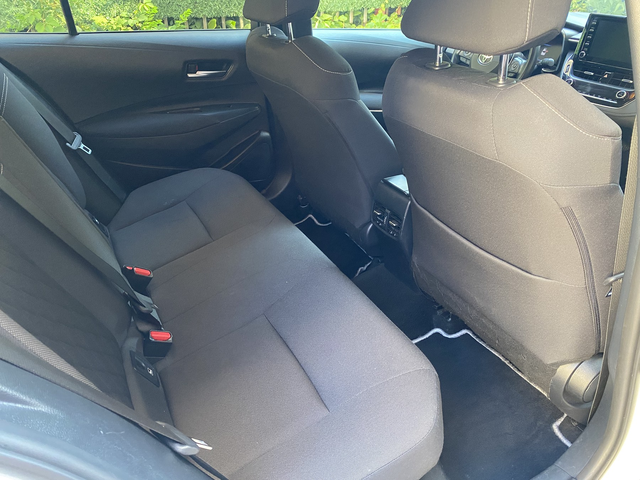 Toyota Corolla 1.8i (122 кс) Hybrid e-CVT - автомобили, коли, обяви за нови и употребявани 12