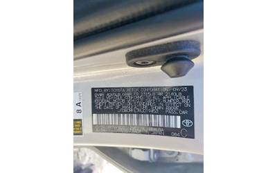 Toyota Corolla 1.8L 4 Front-wheel Drive - автомобили, коли, обяви за нови и употребявани 13