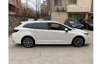 toyota-corolla-2-0-hybrid-e-cvt-executive - 2