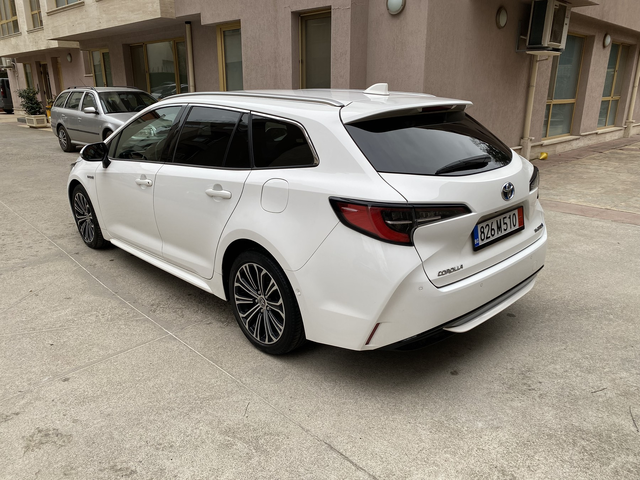 Toyota Corolla 2.0 Hybrid /E-Cvt/ Executive - автомобили, коли, обяви за нови и употребявани 5