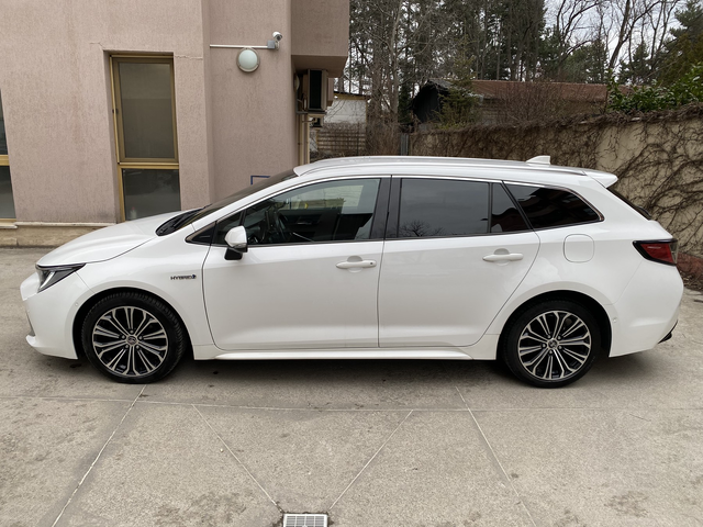 Toyota Corolla 2.0 Hybrid /E-Cvt/ Executive - автомобили, коли, обяви за нови и употребявани 6