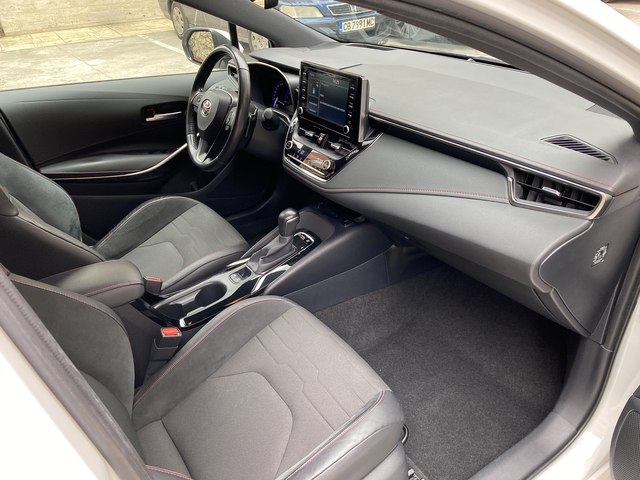 Toyota Corolla 2.0 Hybrid /E-Cvt/ Executive - автомобили, коли, обяви за нови и употребявани 9