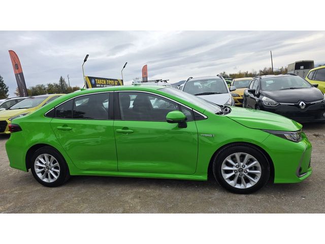 Toyota Corolla 1.8Hybrid* Подготвена за Такси - автомобили, коли, обяви за нови и употребявани 4
